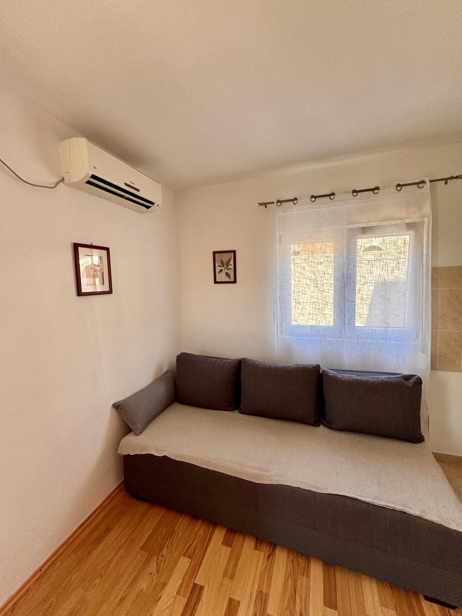 פוסדריה Apartmani Knezevic מראה חיצוני תמונה