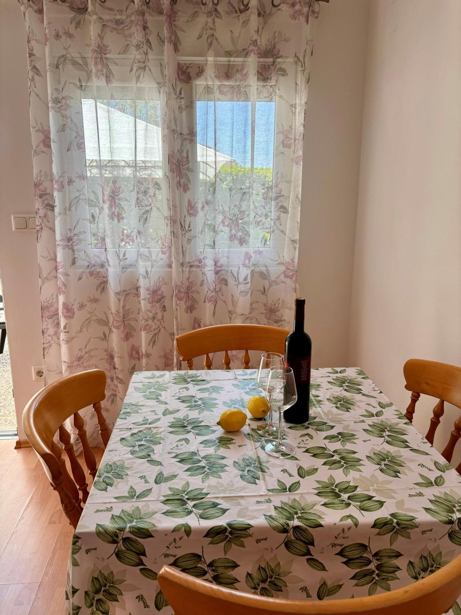 פוסדריה Apartmani Knezevic מראה חיצוני תמונה